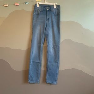 High Waisted STRETCHY skinny jeans!